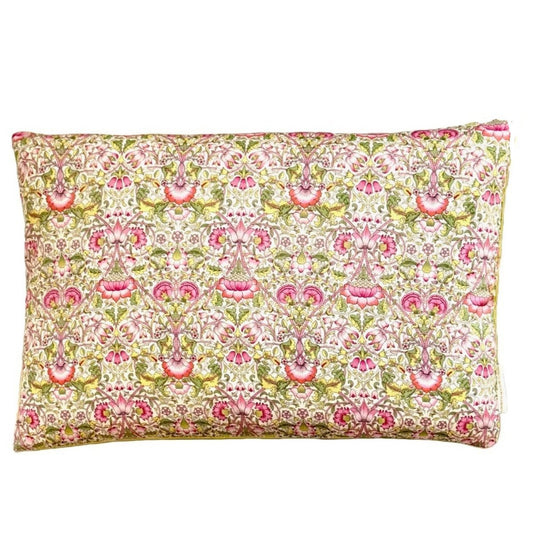 Designerpuder fra Liberty Art Fabric, "Lodden" - pink 30 x 50 cm - Grønlykke.com
