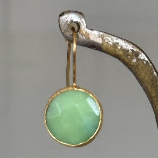 Istanbul små runde øreringe - forgyldt sølv med lys grøn Amazonite - Grønlykke.com