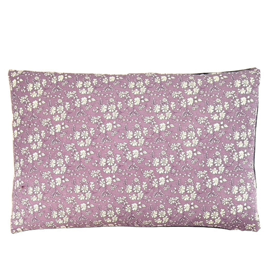 Liberty Art Fabric Pude i, Chapel Lilla - 50 x 30 cm - Grønlykke.com