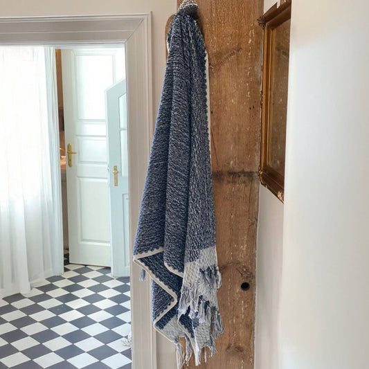 Luksus håndklæder - mørkeblå og off - white 80x155cm - Grønlykke.com