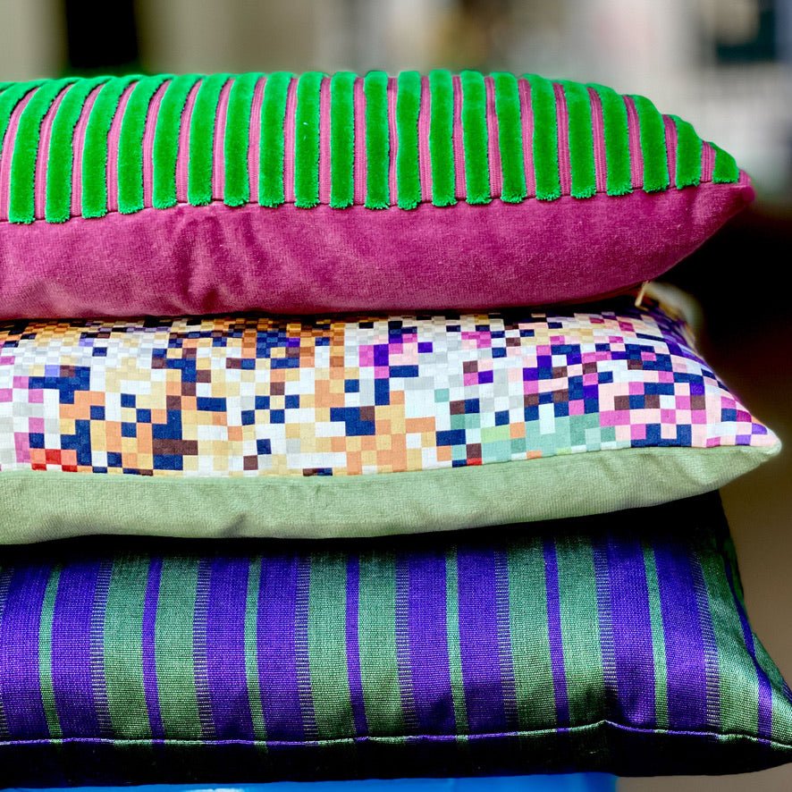 Stribede sofapuder Istanbul - lilla og grøn 50 x 30 cm - Grønlykke.com