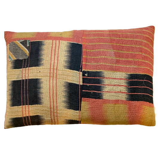 Unika Pude – Vintage Kantha i Rosa, Gul og Mørkeblå | 60 x 40 cm - Grønlykke.com