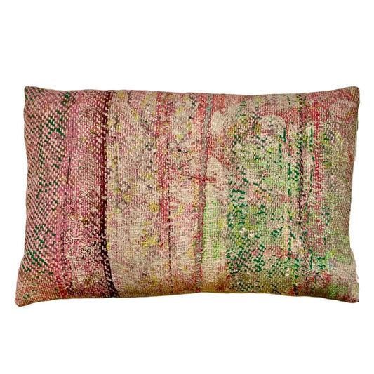 Unika pude Vintage Kantha i rosa og grønne nuancer 30 x 50 cm - Grønlykke.com