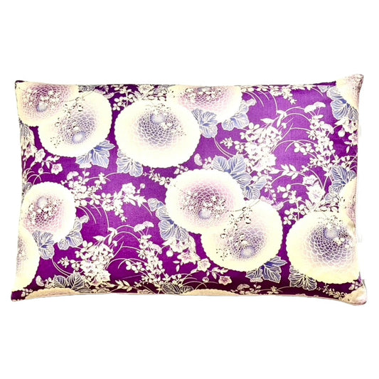 Unikke designerpuder - Japan, Chrysanthemum - i lilla nuancer 50 x 30 cm - Grønlykke.com