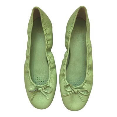 Ballerina sko fra Japan - Støvet Grøn læder I Gronlykke.com