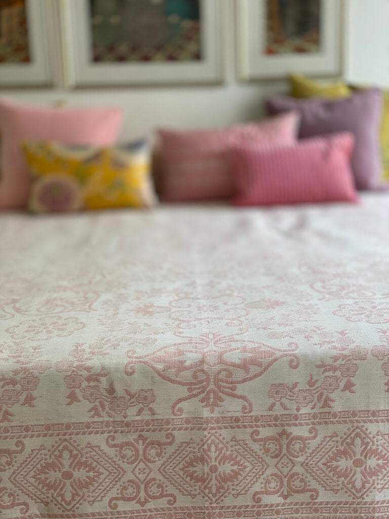 Syrisk Rosa sengetæppe til dobbeltseng Grønlykke.com