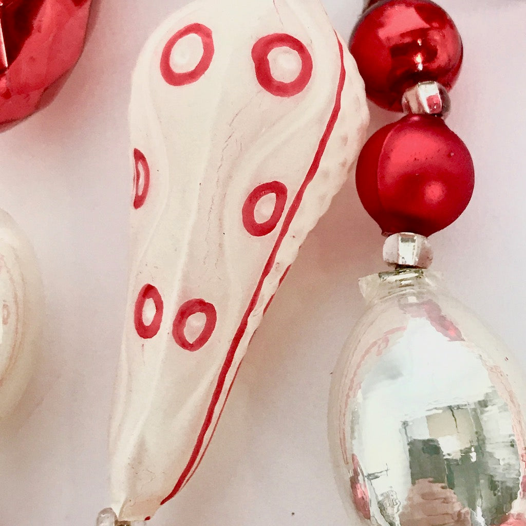 Julepynt - Red & White glas Guirlande